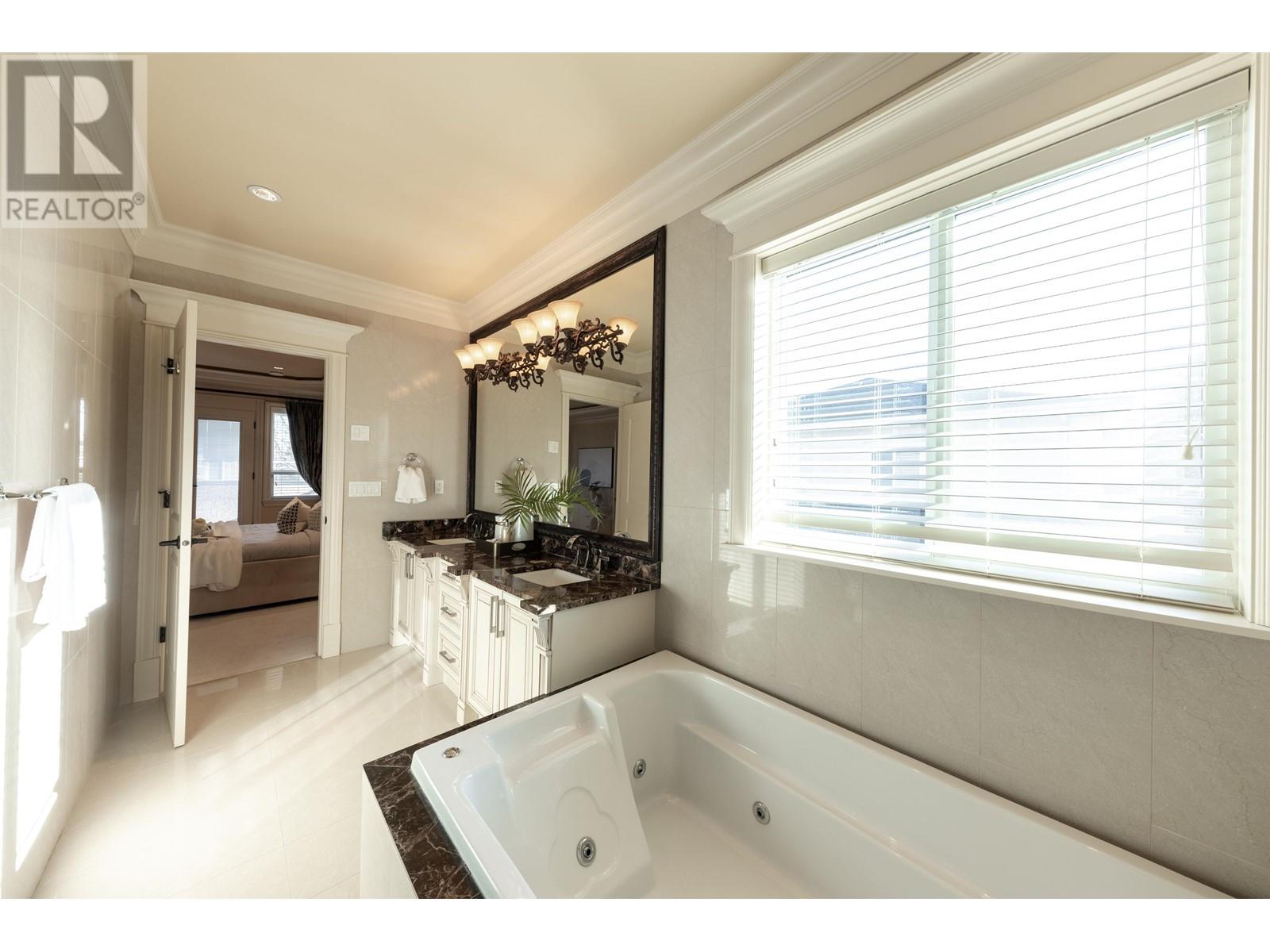 Listing Picture 24 of 32 : 9340 CHAPMOND CRESCENT, Richmond / 烈治文 - 魯藝地產 Yvonne Lu Group - MLS Medallion Club Member