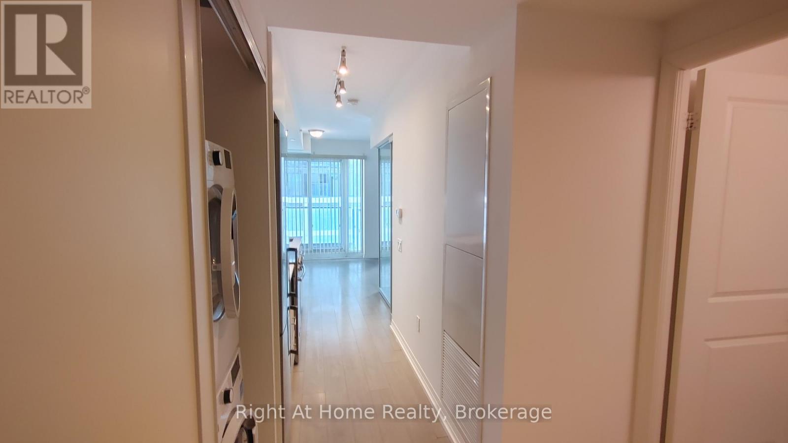 Property at 1818 - 251 JARVIS STREET image 1