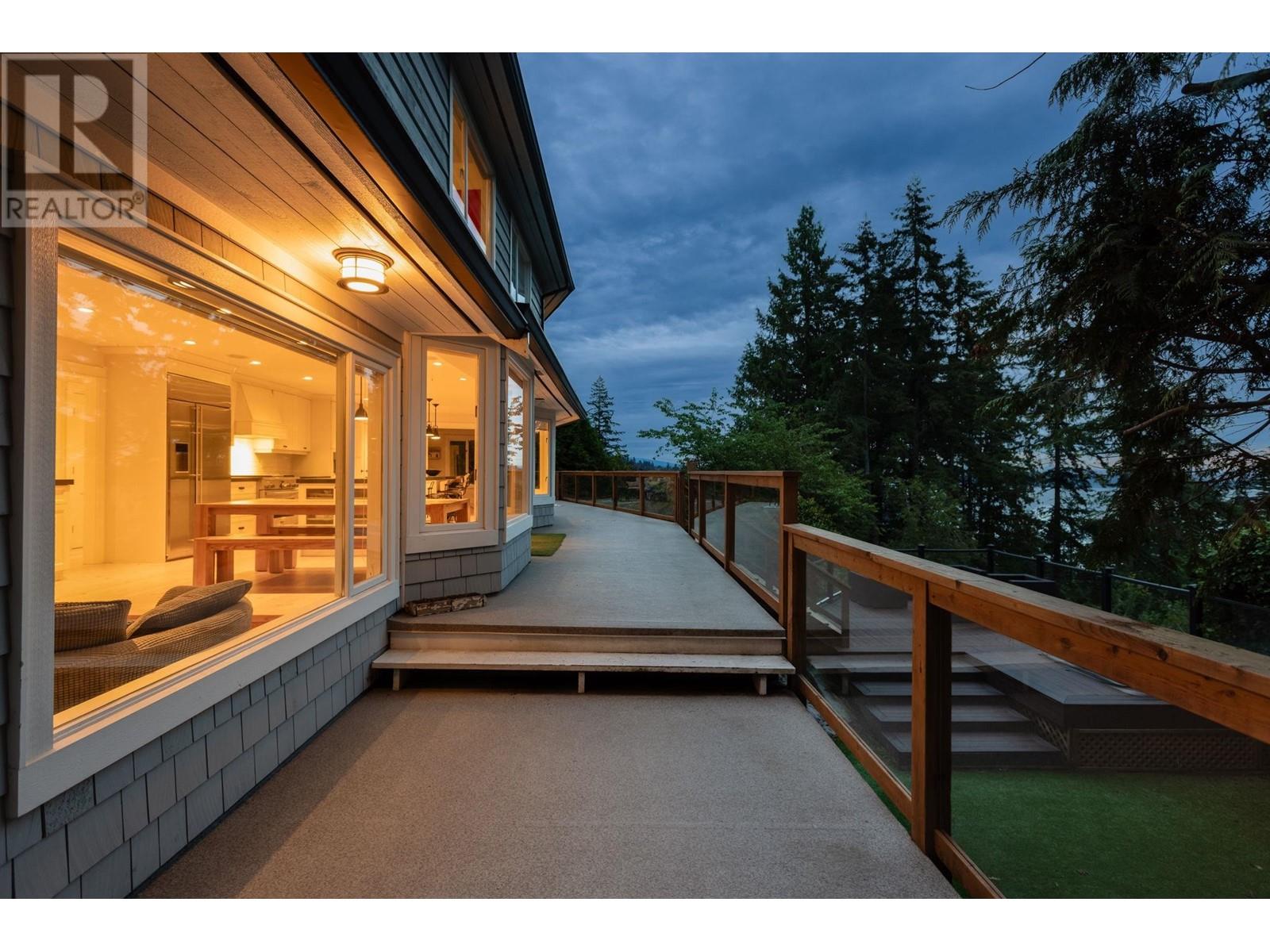 3714 Southridge Place, West Vancouver, British Columbia  V7V 3H8 - Photo 4 - R2955644