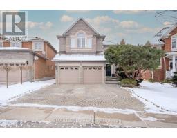 9 ALPINE CRESCENT, Richmond Hill, Ontario