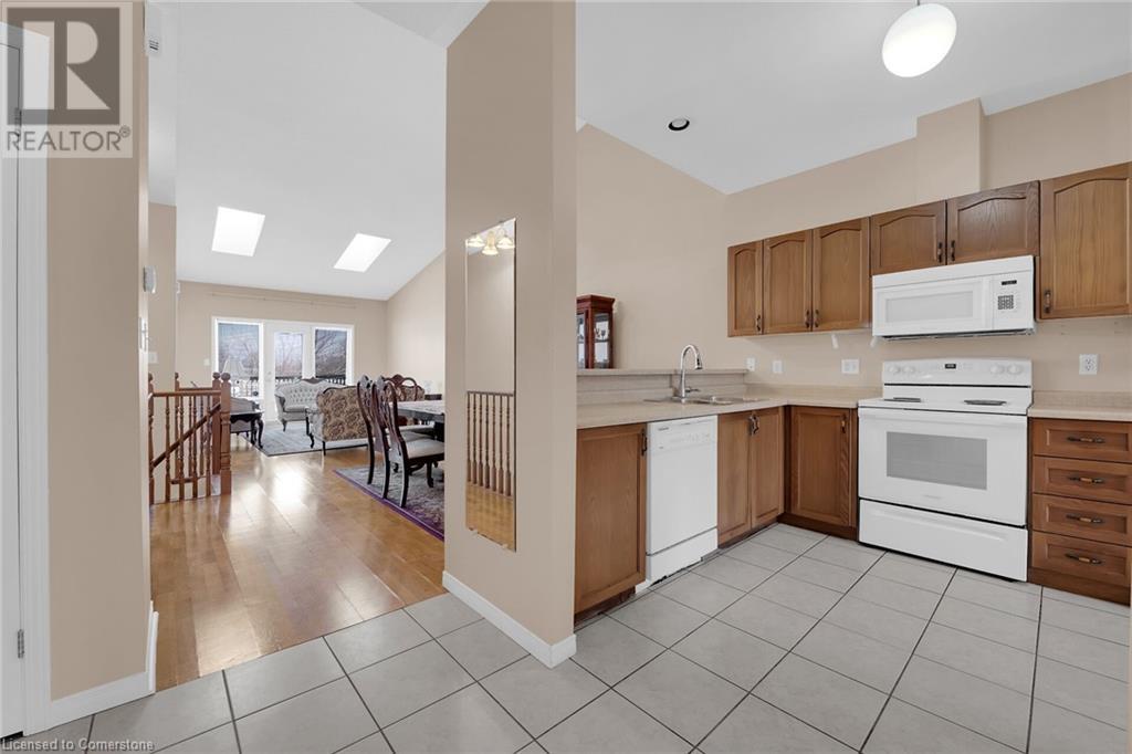 213 Nash Road S Unit# 16, Hamilton, Ontario  L8K 6S2 - Photo 7 - 40703065
