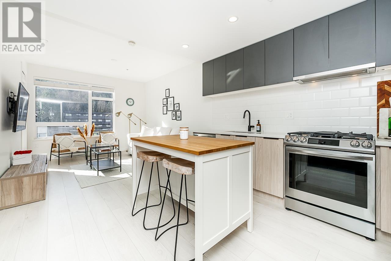 411 3038 St George Street, Port Moody, British Columbia  V3H 2H7 - Photo 5 - R2973006