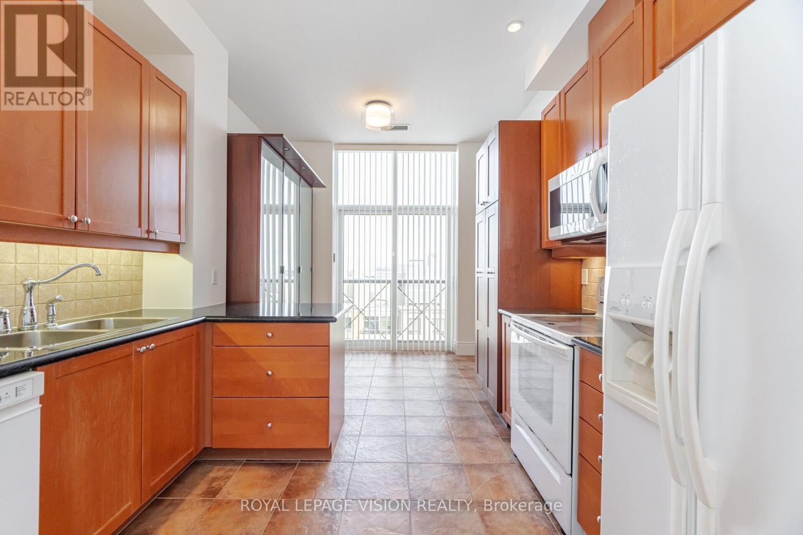 Ph20 - 5233 Dundas Street W, Toronto, Ontario  M9B 6M1 - Photo 14 - W12000021