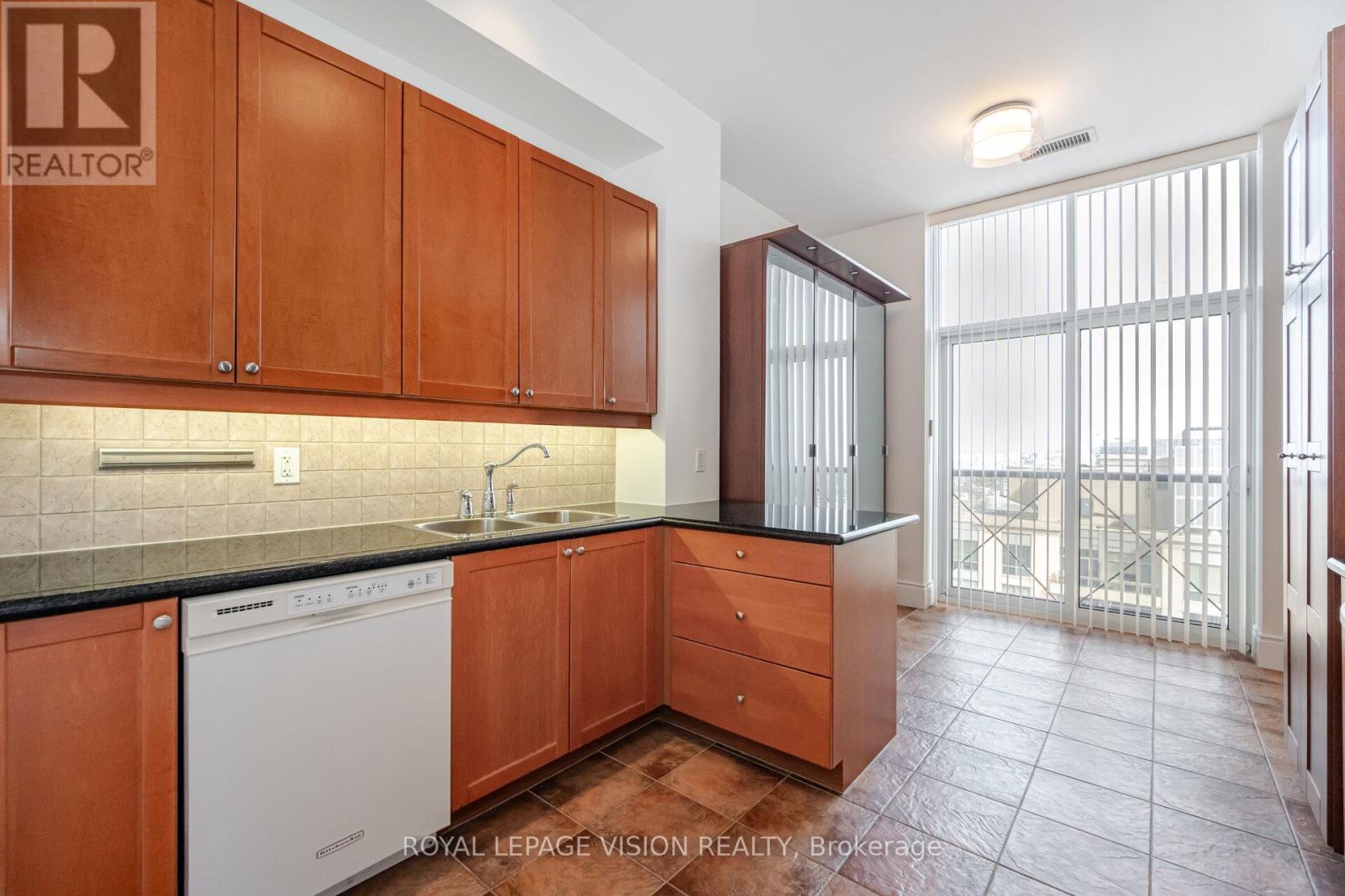 Ph20 - 5233 Dundas Street W, Toronto, Ontario  M9B 6M1 - Photo 16 - W12000021