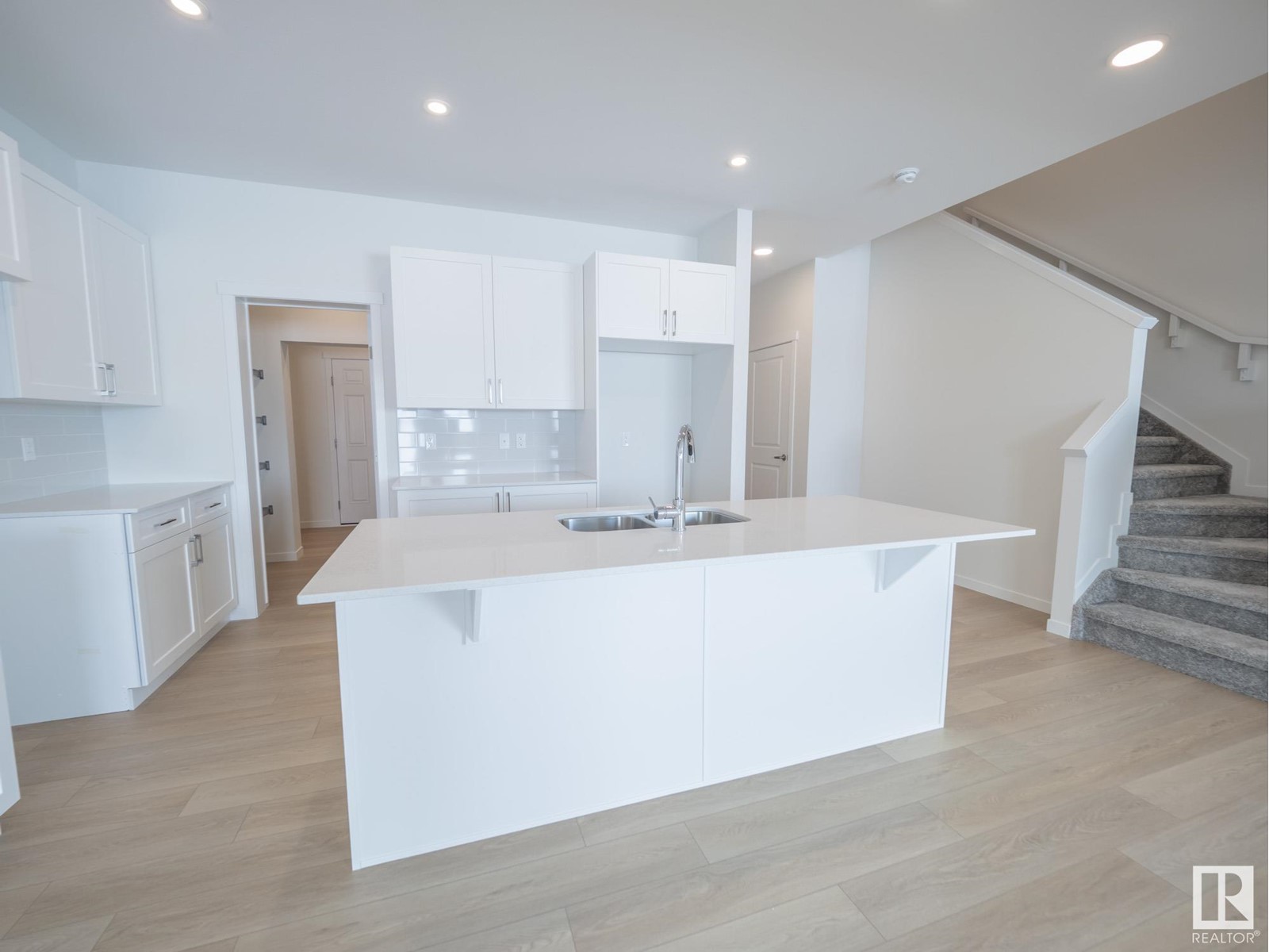 17367 3 St Nw, Edmonton, Alberta  T5Y 4G7 - Photo 6 - E4423861