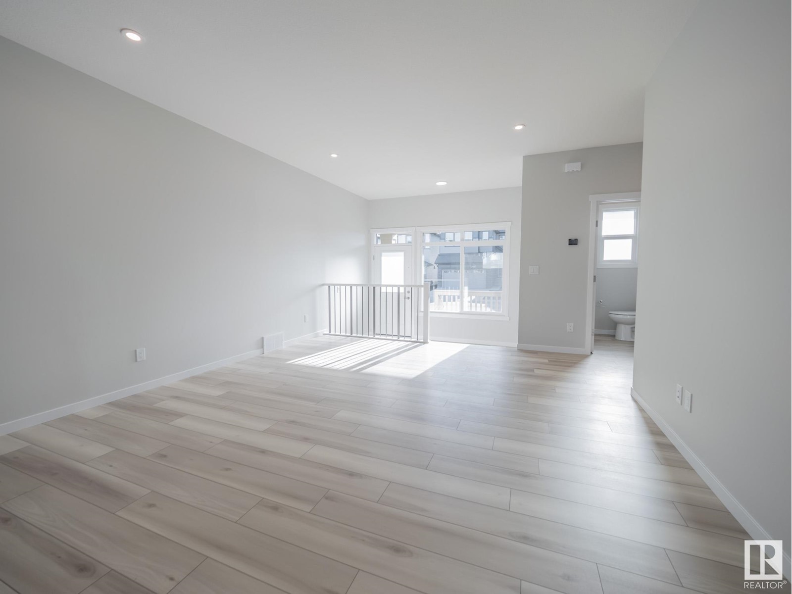 Property at 22612 88 AV NW image 5