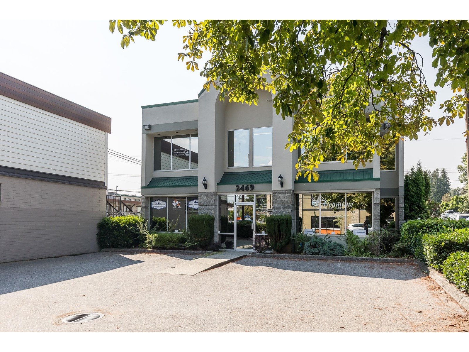 Property at 2469 PAULINE STREET image 2