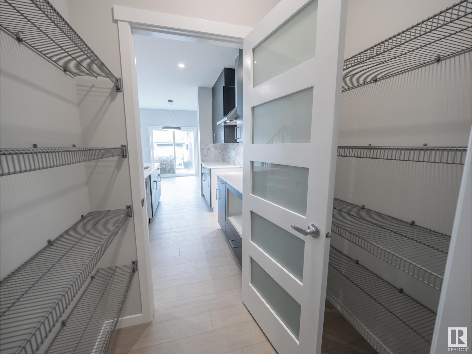Property at 22403 90 AV NW image 4