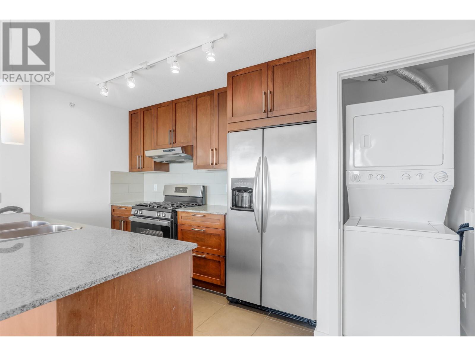 Listing Picture 5 of 19 : 1703 7088 SALISBURY AVENUE, Burnaby / 本拿比 - 魯藝地產 Yvonne Lu Group - MLS Medallion Club Member