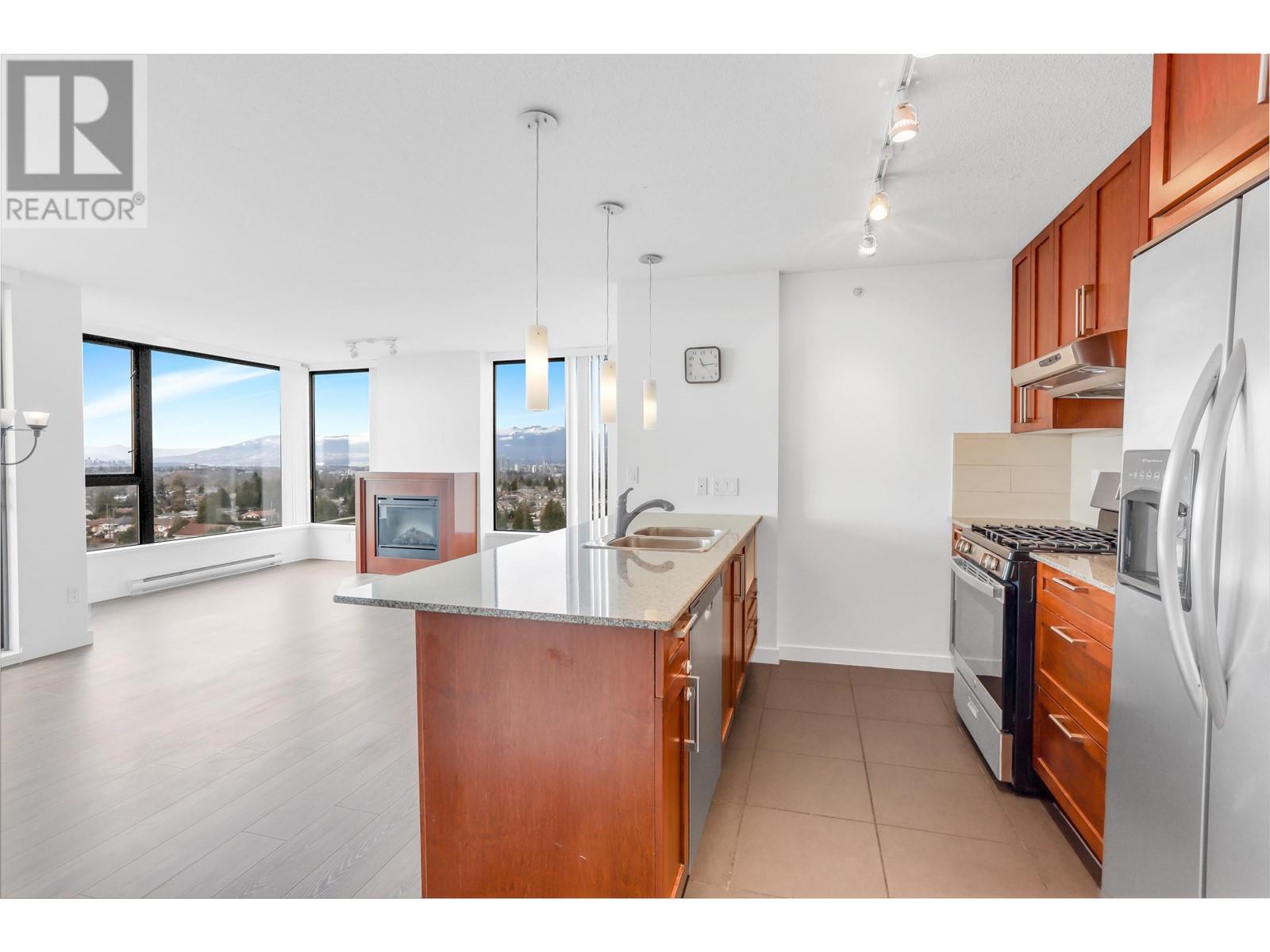 Listing Picture 4 of 19 : 1703 7088 SALISBURY AVENUE, Burnaby / 本拿比 - 魯藝地產 Yvonne Lu Group - MLS Medallion Club Member