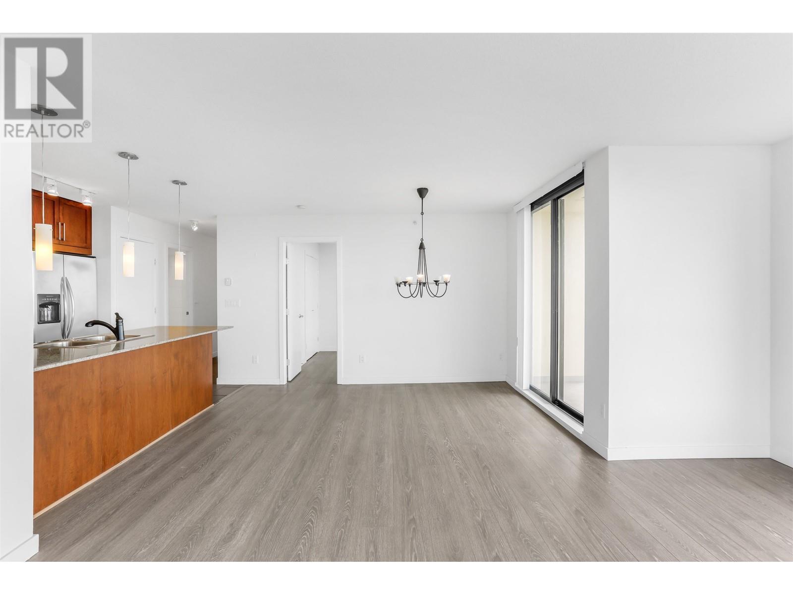 Listing Picture 8 of 19 : 1703 7088 SALISBURY AVENUE, Burnaby / 本拿比 - 魯藝地產 Yvonne Lu Group - MLS Medallion Club Member