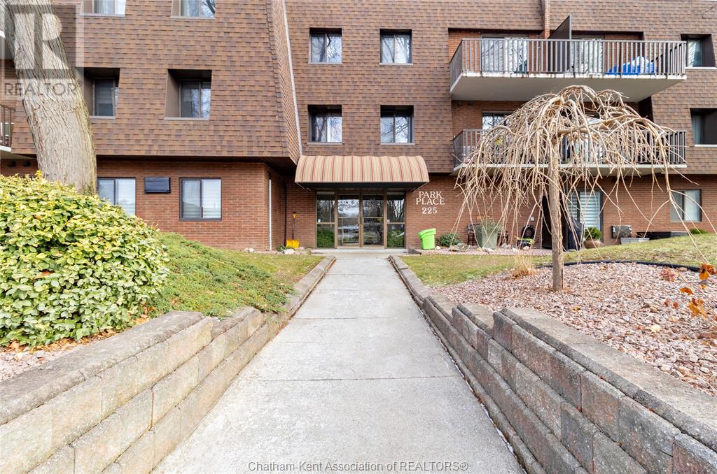 Property at 225 CAMPUS PARKWAY Unit# 202 image 3