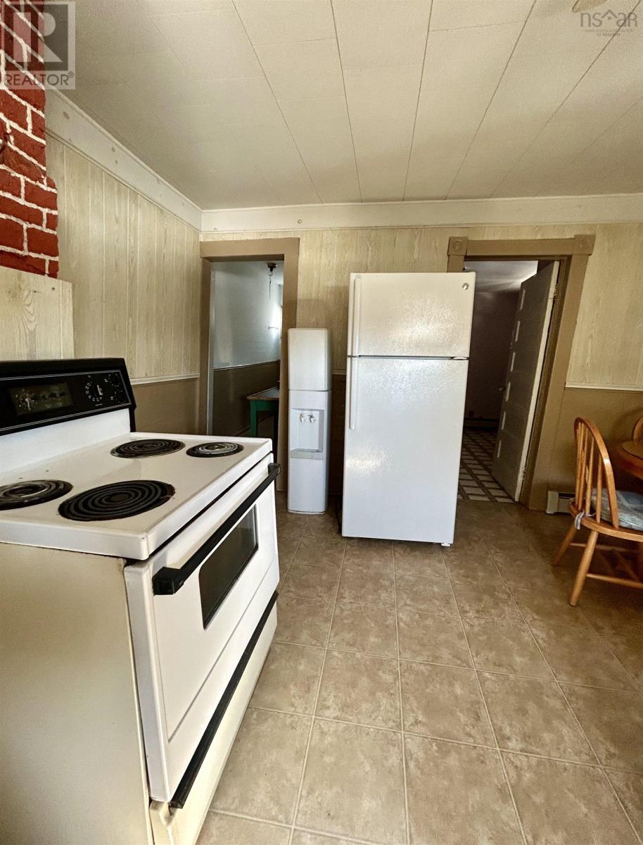 16 Forest Street, Inverness, Nova Scotia  B0E 1N0 - Photo 3 - 202504084