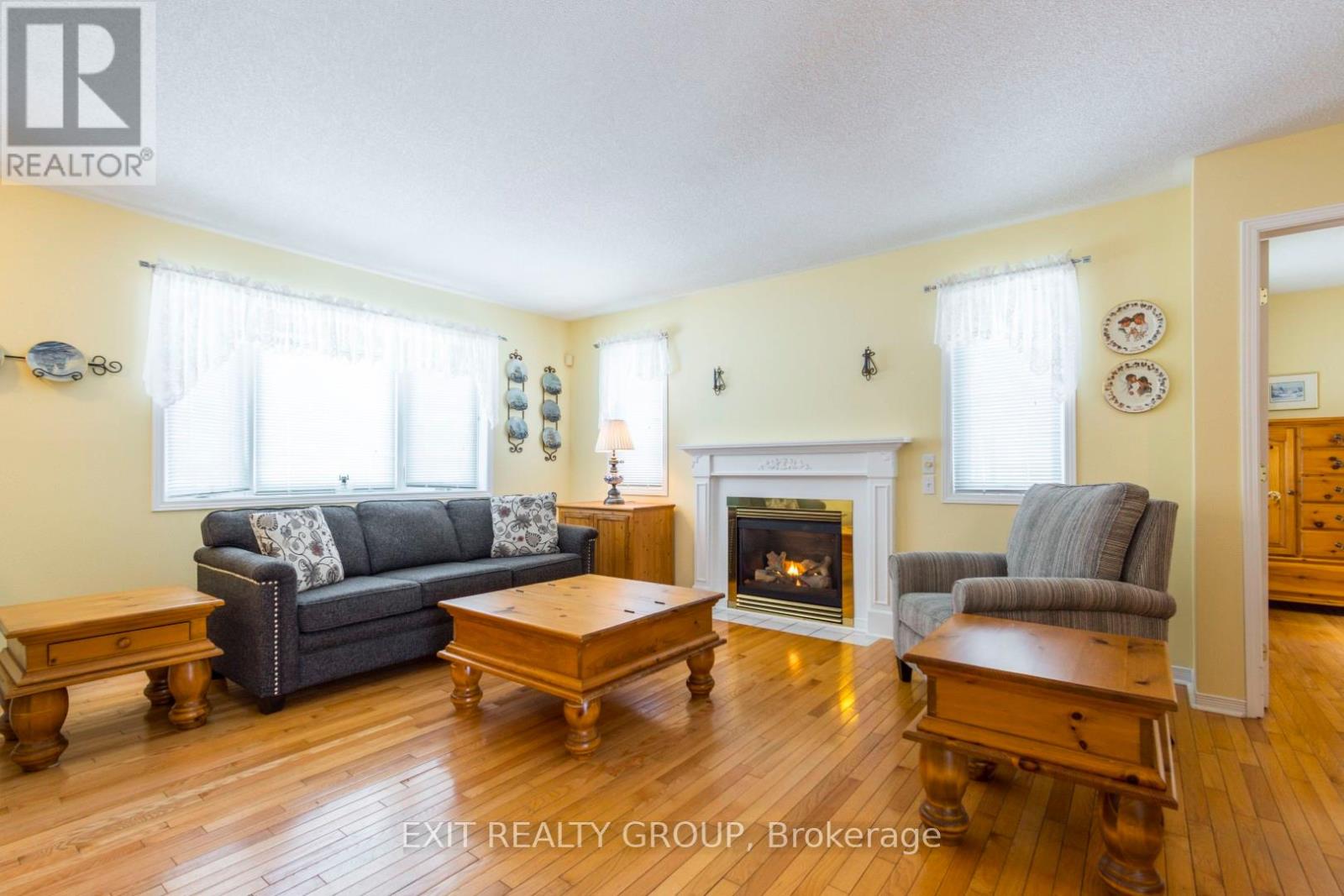 67 Sandbanks Court, Prince Edward County, Ontario  K0K 3L0 - Photo 6 - X12000152