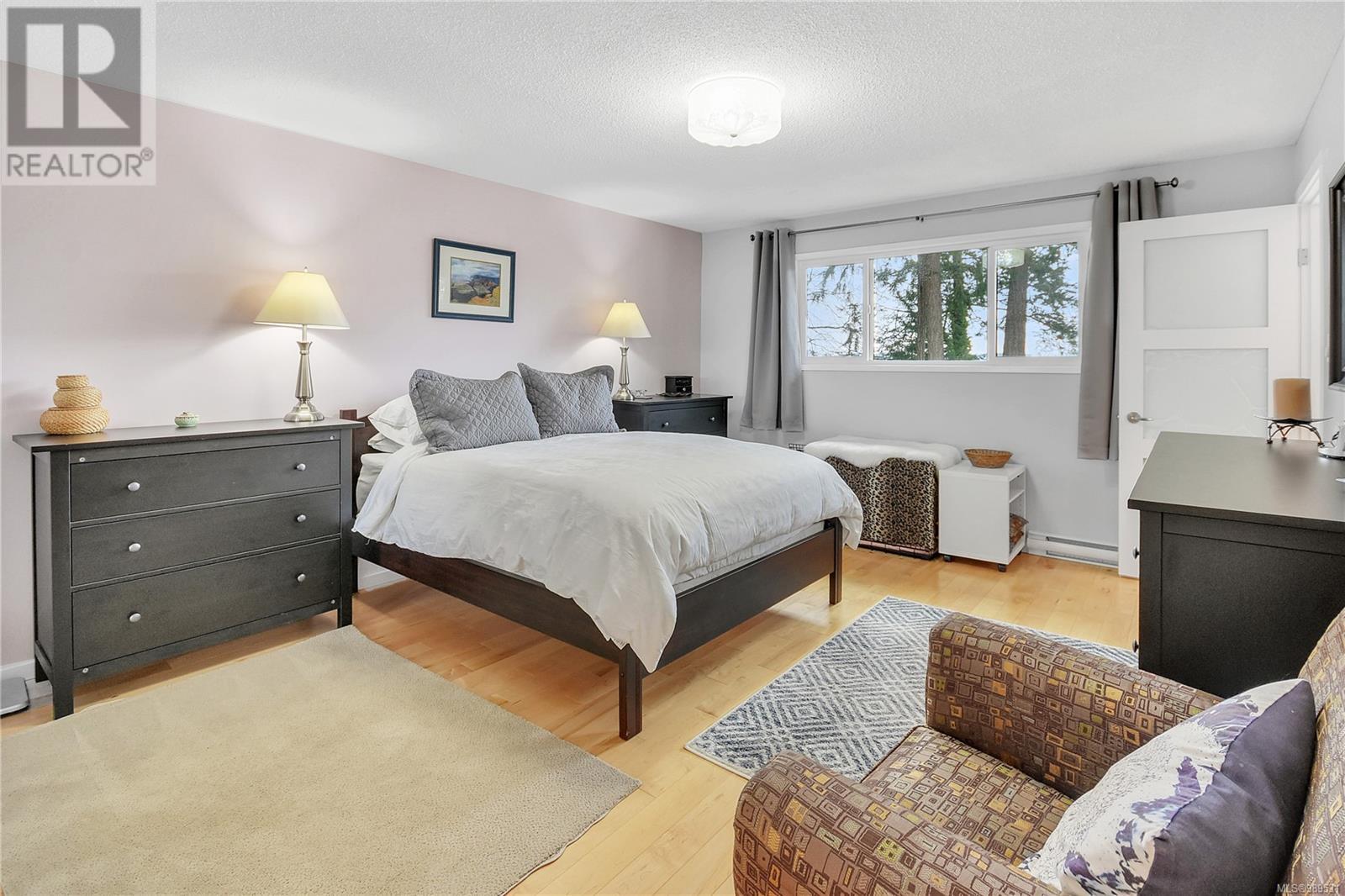 2530 Spring Beach Dr, Gabriola Island, British Columbia  V0R 1X7 - Photo 16 - 989531