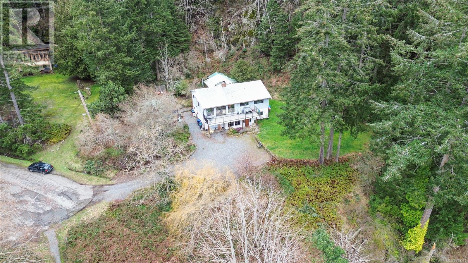 2530 Spring Beach Dr, Gabriola Island, British Columbia  V0R 1X7 - Photo 36 - 989531
