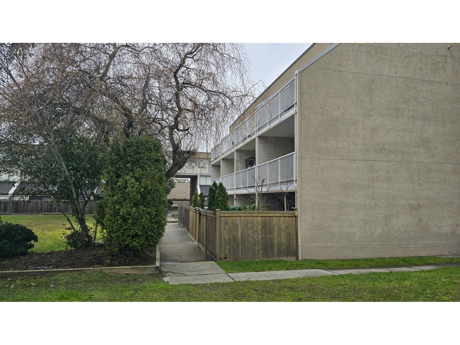 Property at 73 17712 60 AVENUE image 2