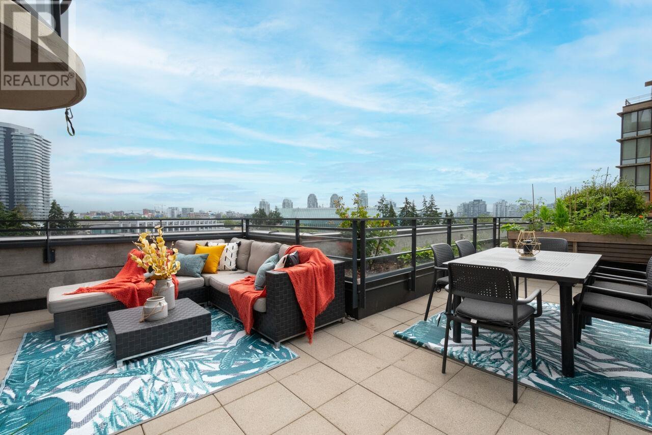 802 33 SMITHE STREET, vancouver, British Columbia