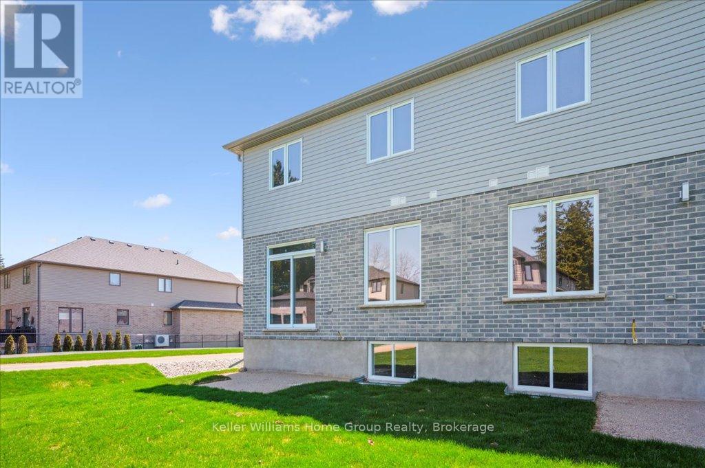 574 James Street, Centre Wellington, Ontario  N1M 2J1 - Photo 45 - X12000103