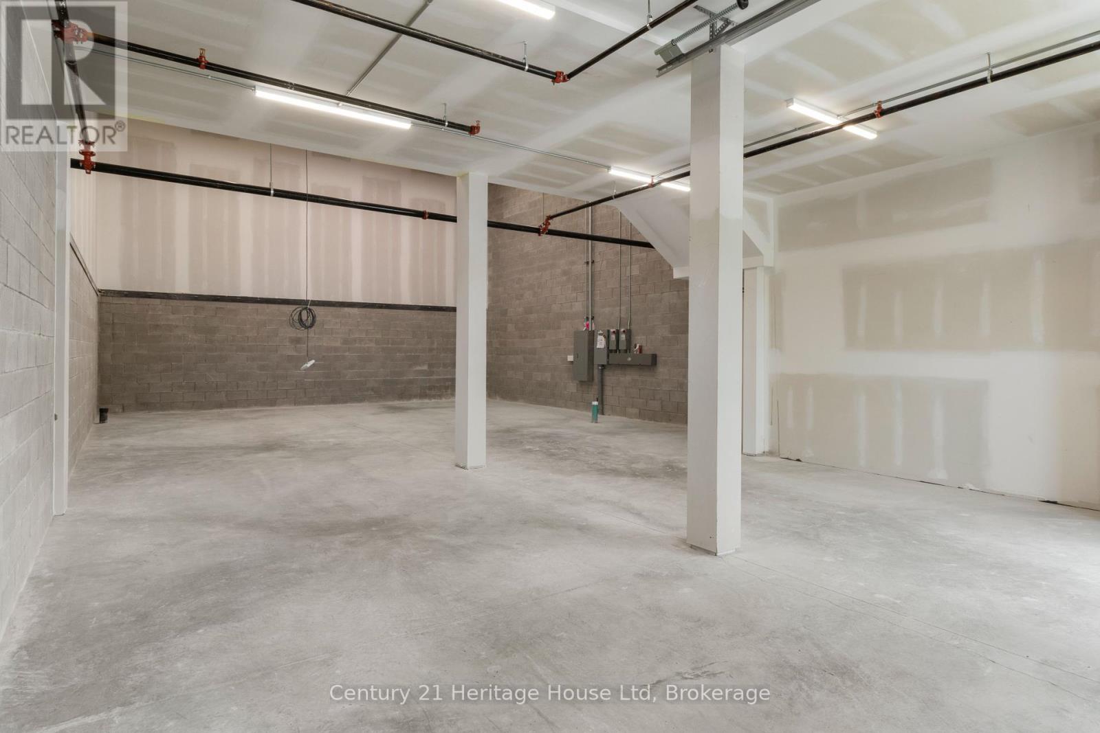 9 - 587 Hanlon Creek Boulevard, Guelph (Clairfields/hanlon Business Park), Ontario  N1C 0B3 - Photo 6 - X12000189