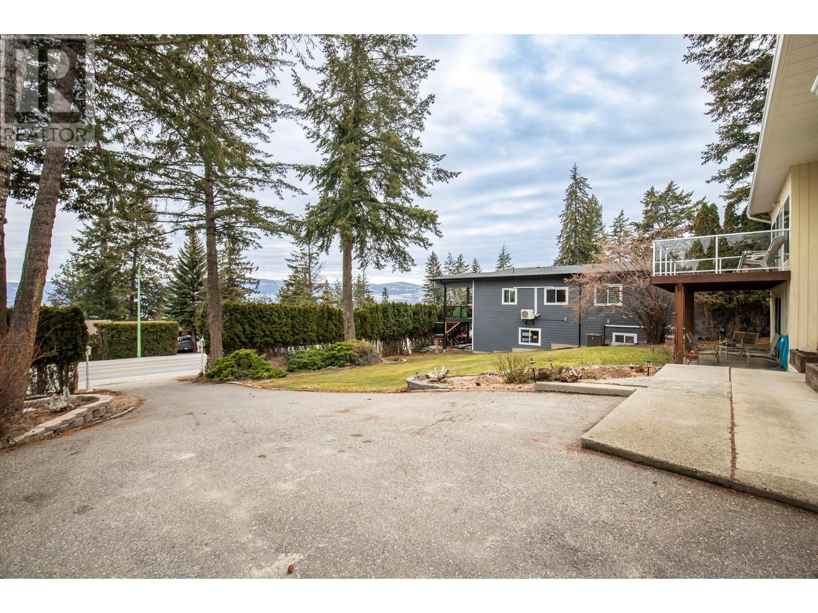 Property at 1338 Parkinson Road image 2