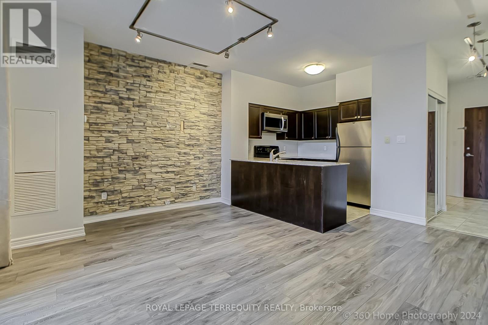 Property at 101 - 2772 KEELE STREET image 4
