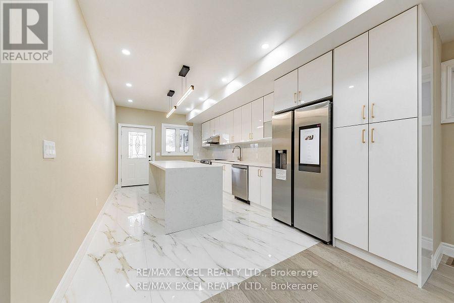75 Harvie Avenue, Toronto (Corso Italia-Davenport), Ontario  M6E 4K4 - Photo 10 - W12000165