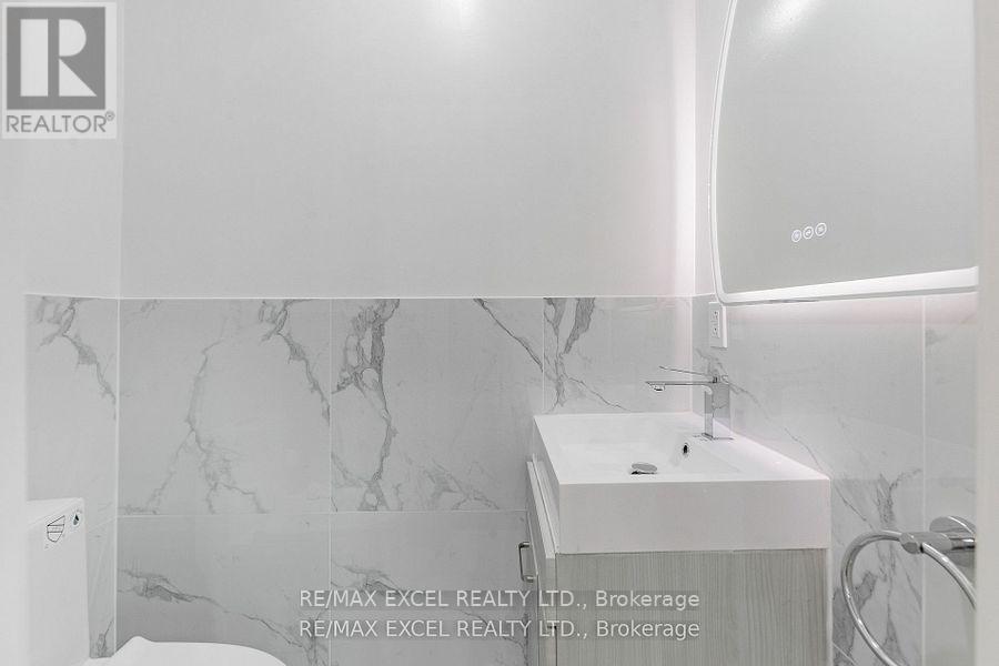 75 Harvie Avenue, Toronto (Corso Italia-Davenport), Ontario  M6E 4K4 - Photo 15 - W12000165