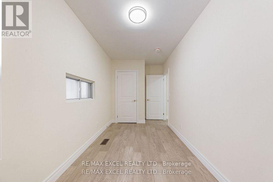 75 Harvie Avenue, Toronto (Corso Italia-Davenport), Ontario  M6E 4K4 - Photo 28 - W12000165