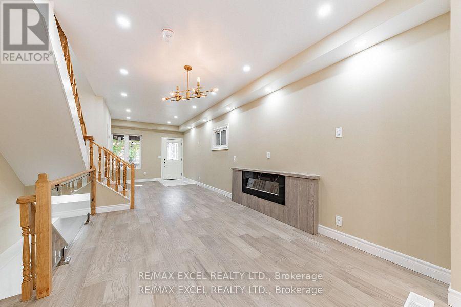 75 Harvie Avenue, Toronto (Corso Italia-Davenport), Ontario  M6E 4K4 - Photo 8 - W12000165