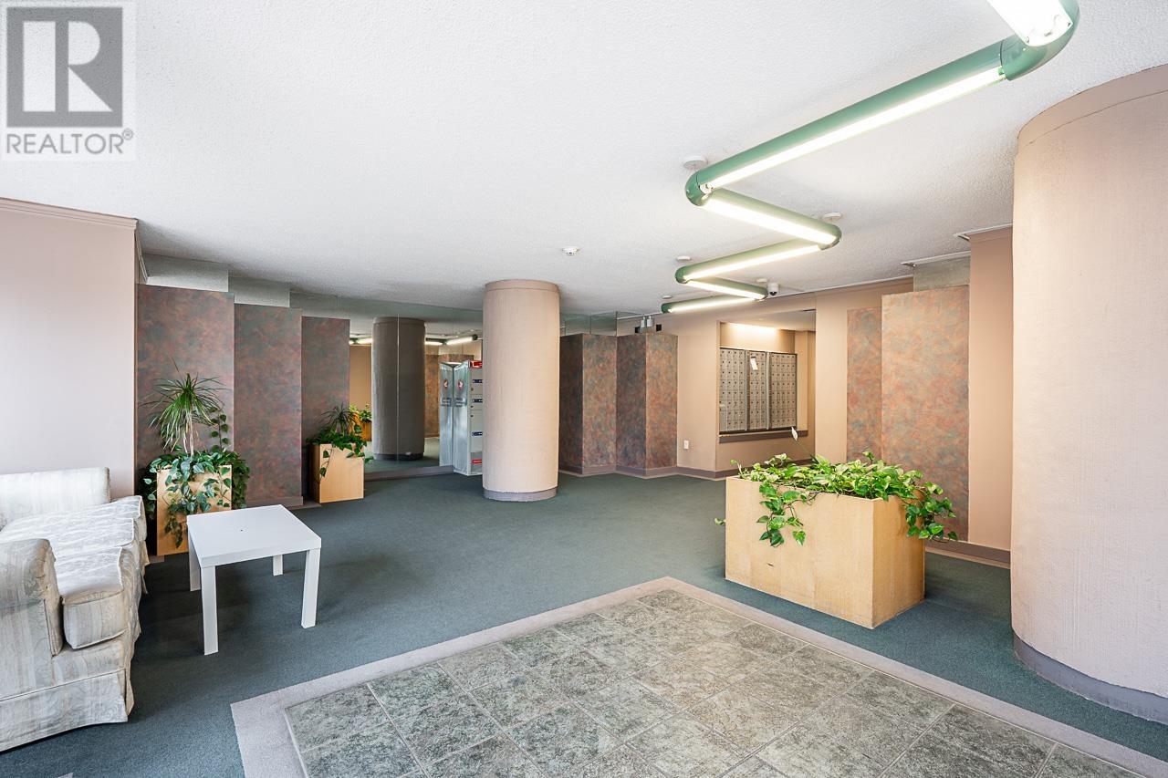 Property at 805 1026 QUEENS AVENUE image 3