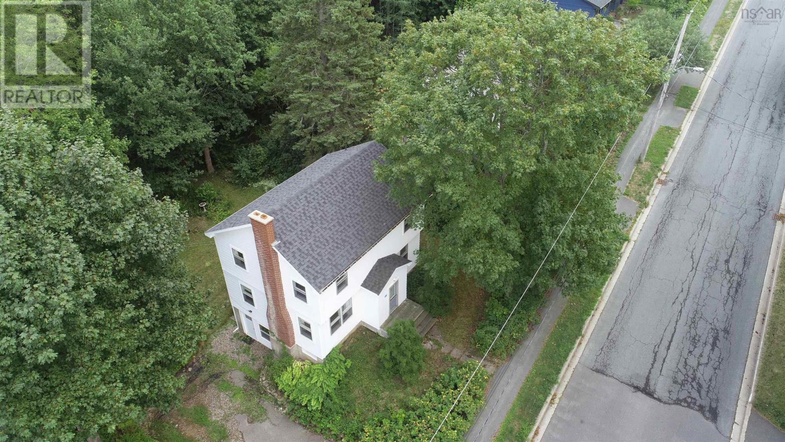 23 Chestnut Avenue, Wolfville, Nova Scotia  B4P 1V7 - Photo 4 - 202503130