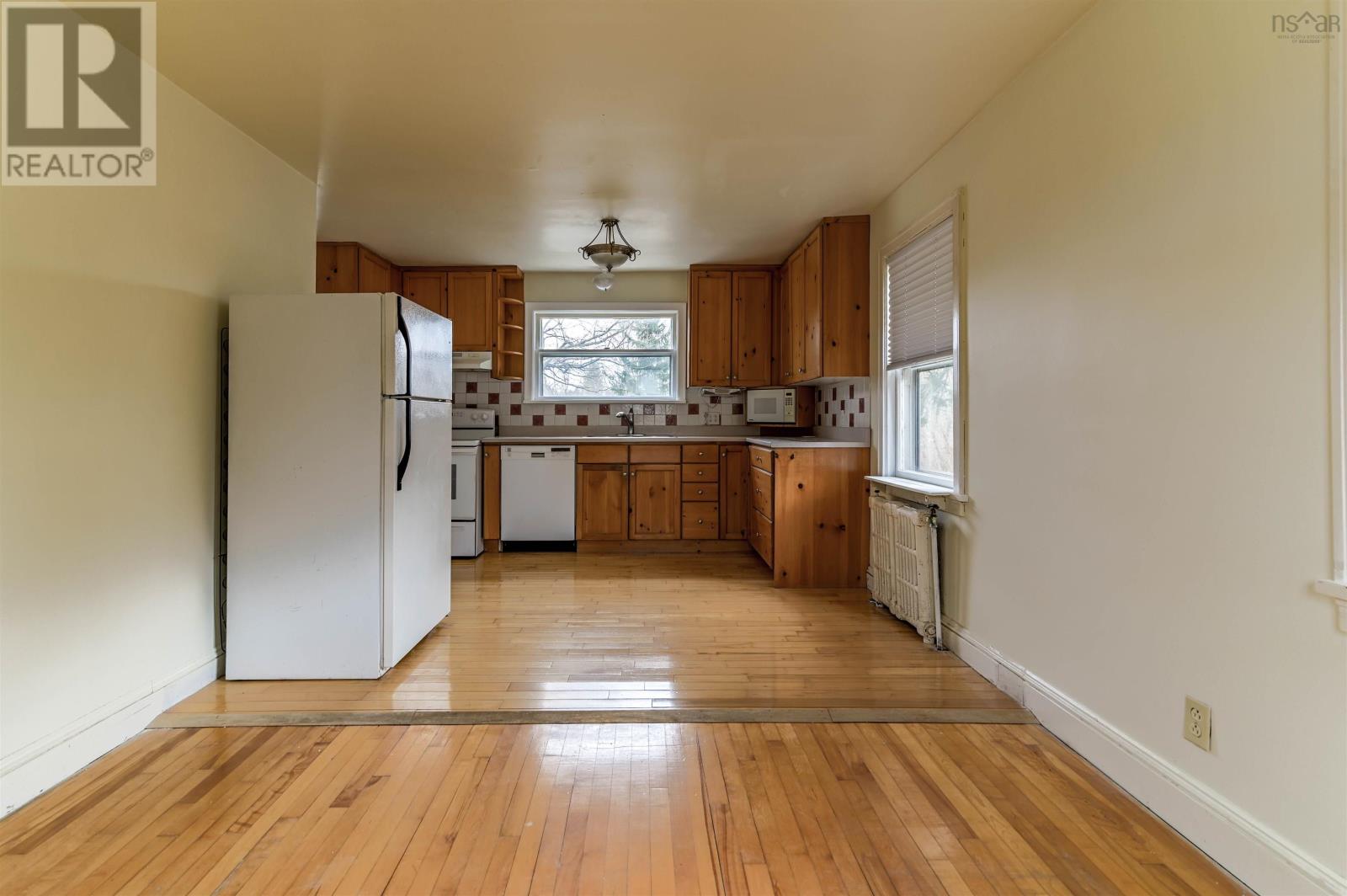 23 Chestnut Avenue, Wolfville, Nova Scotia  B4P 1V7 - Photo 8 - 202503130