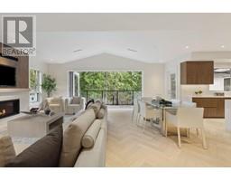 3533 ANNE MACDONALD WAY, North Vancouver, British Columbia