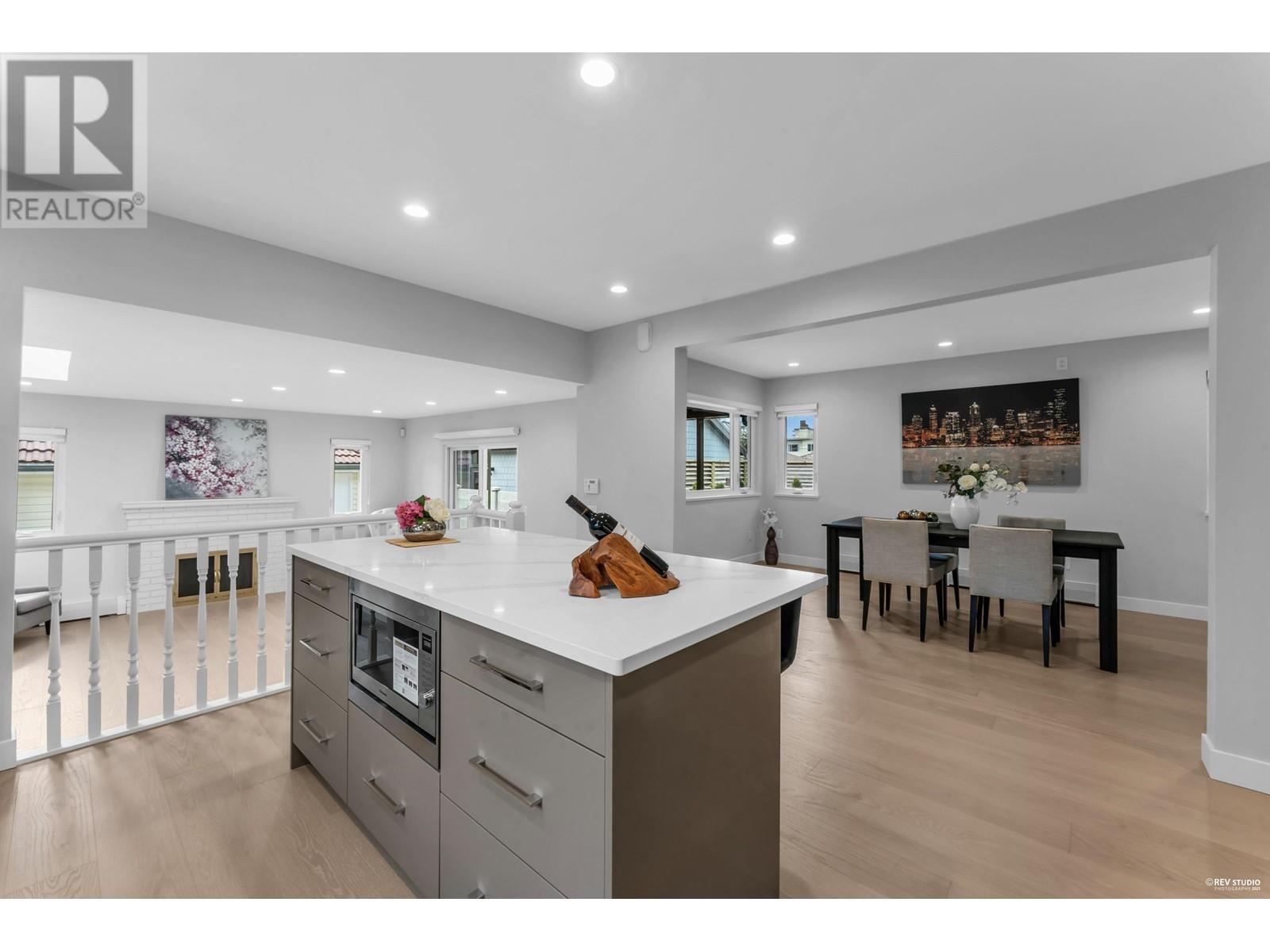 Property at 2052 W 44TH AVENUE image 5