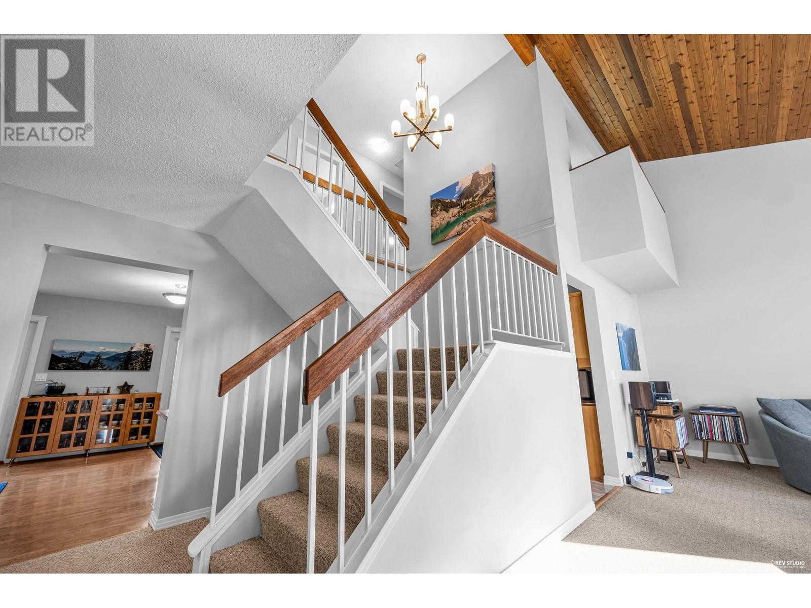 1346 Lansdowne Drive, Coquitlam, British Columbia  V3E 1K6 - Photo 14 - R2973259