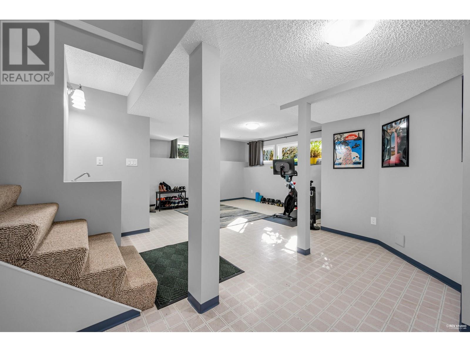 1346 Lansdowne Drive, Coquitlam, British Columbia  V3E 1K6 - Photo 25 - R2973259