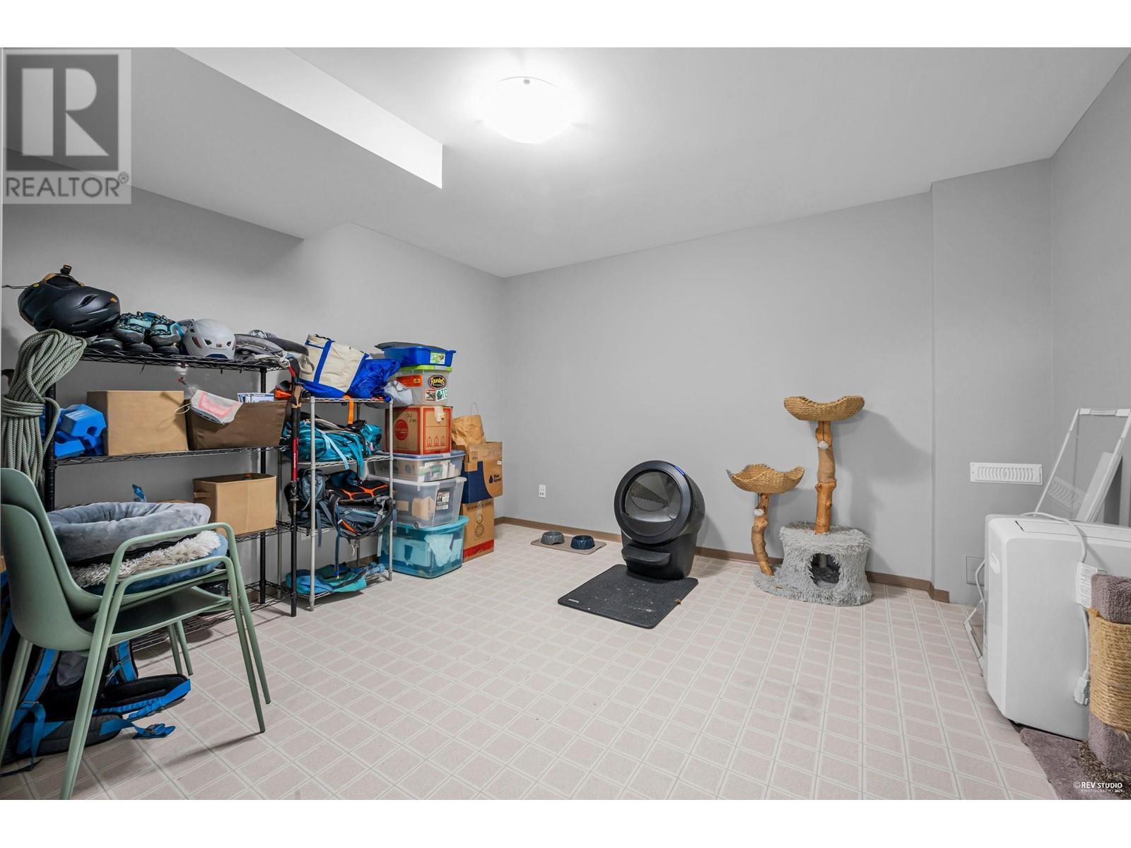 1346 Lansdowne Drive, Coquitlam, British Columbia  V3E 1K6 - Photo 28 - R2973259