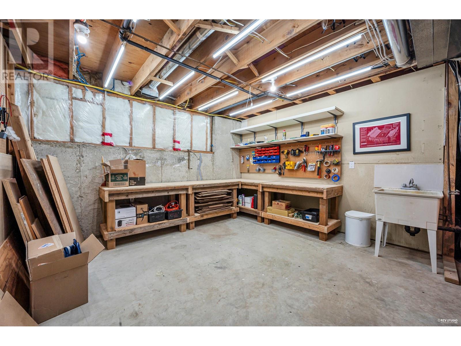 1346 Lansdowne Drive, Coquitlam, British Columbia  V3E 1K6 - Photo 29 - R2973259