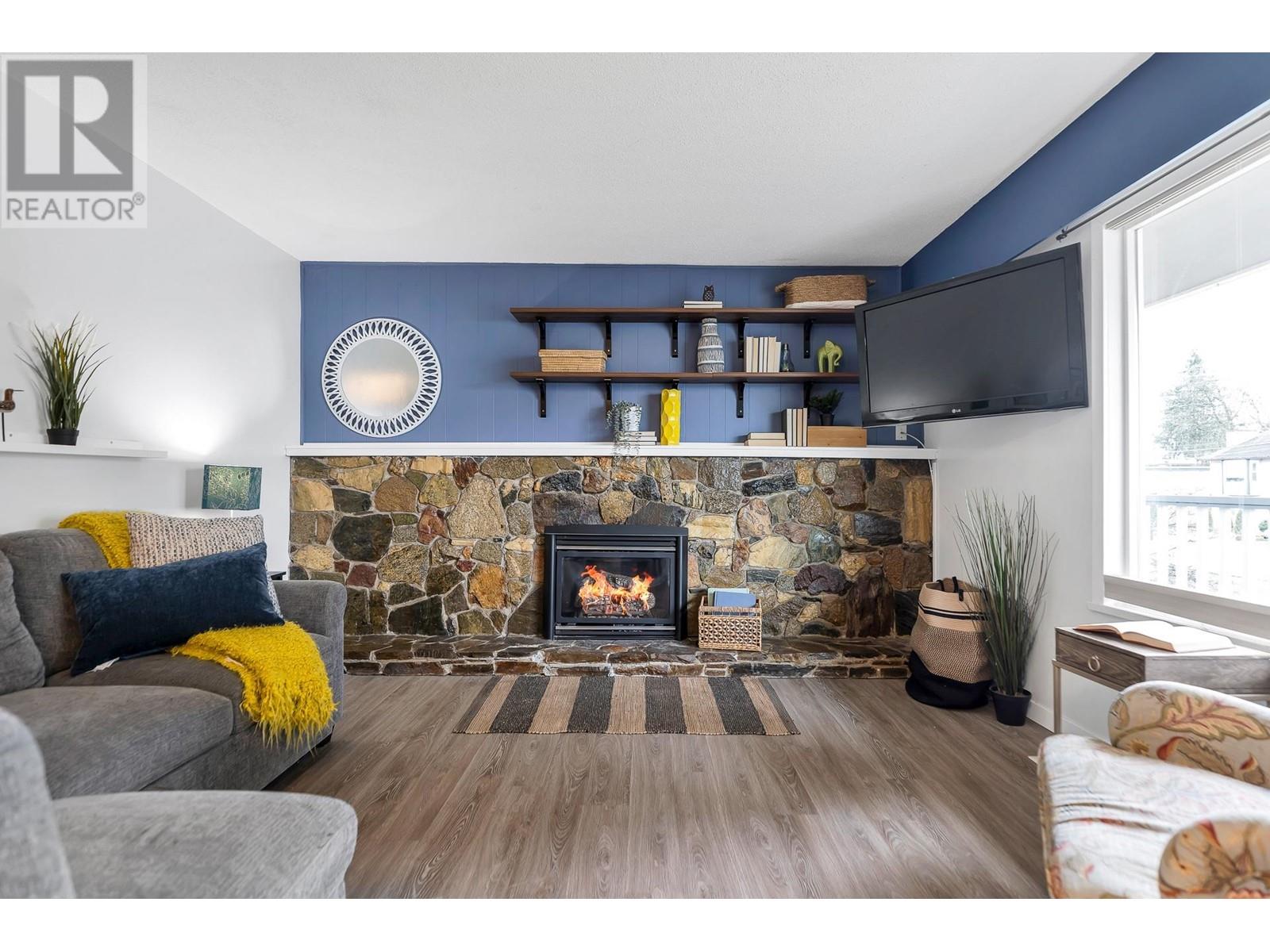 Property at 11348 MELVILLE STREET image 5