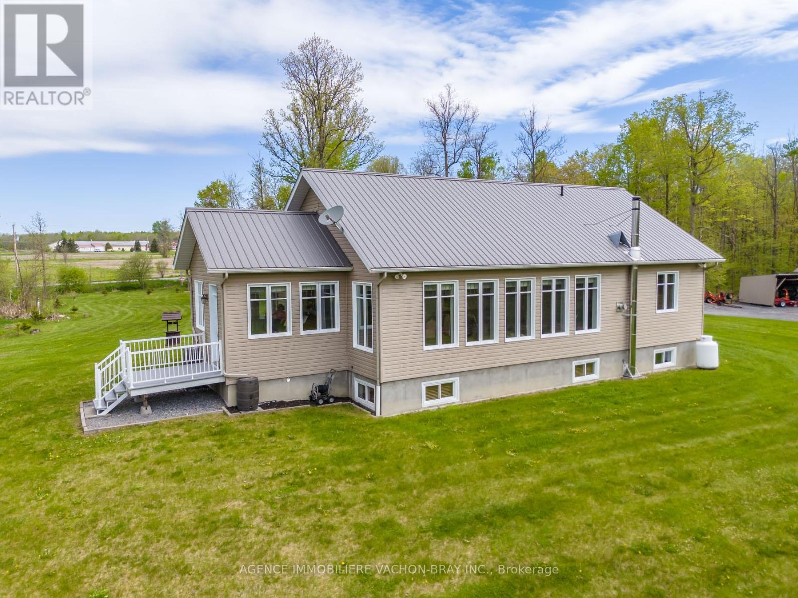 18668 Concession 2 Road, North Glengarry, Ontario  K0C 1B0 - Photo 24 - X12000227