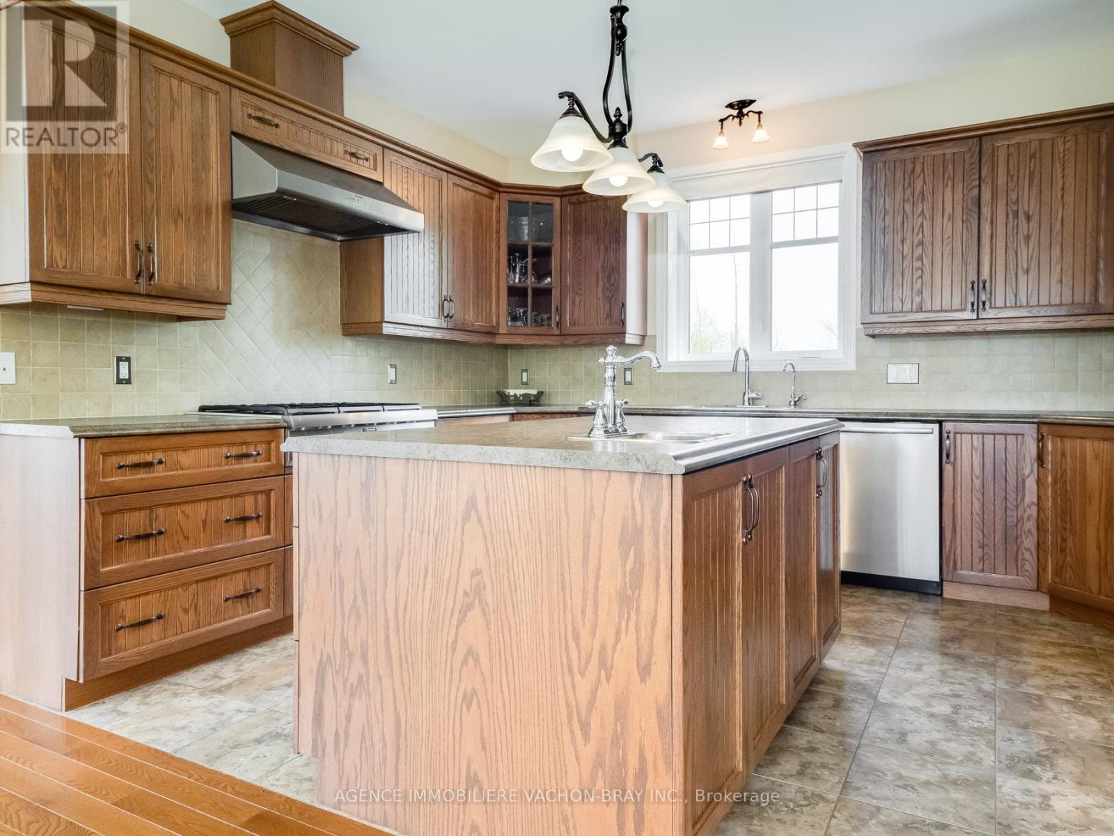 18668 Concession 2 Road, North Glengarry, Ontario  K0C 1B0 - Photo 6 - X12000227