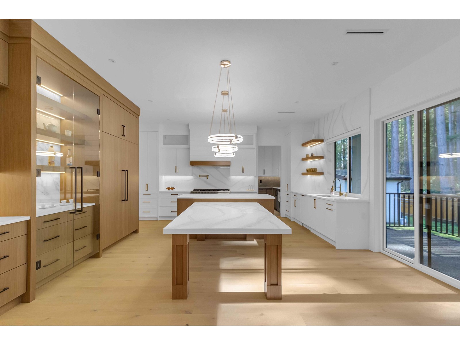 Property at 19704 31A AVENUE image 3