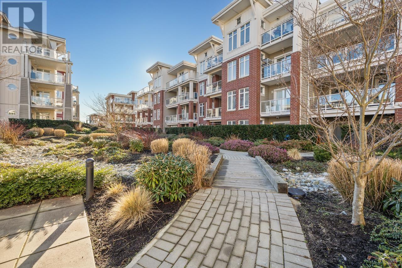 Listing Picture 37 of 38 : 117 4280 MONCTON STREET, Richmond / 烈治文 - 魯藝地產 Yvonne Lu Group - MLS Medallion Club Member