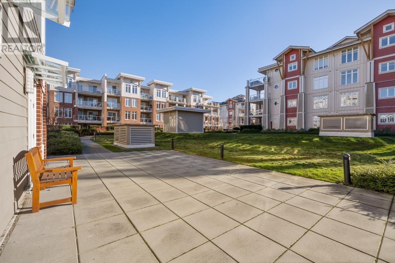 Listing Picture 36 of 38 : 117 4280 MONCTON STREET, Richmond / 烈治文 - 魯藝地產 Yvonne Lu Group - MLS Medallion Club Member