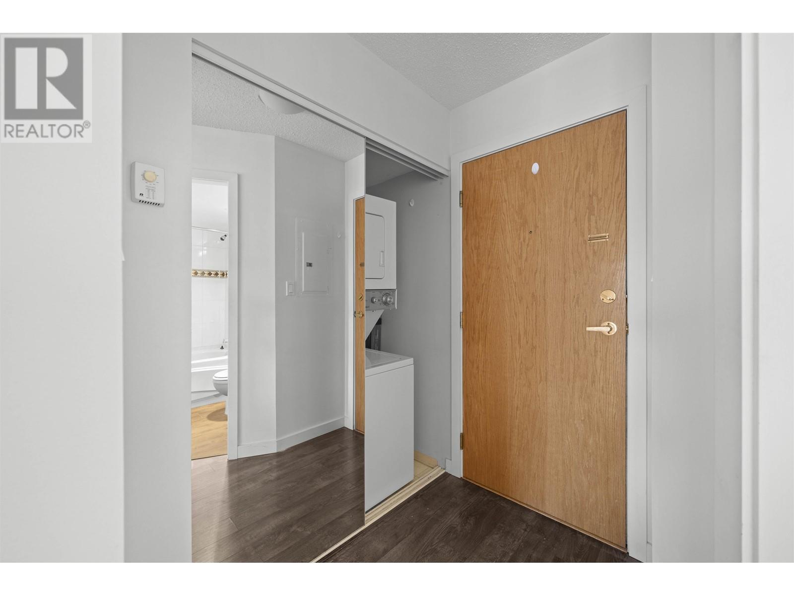 Listing Picture 17 of 23 : 2006 939 HOMER STREET, Vancouver / 溫哥華 - 魯藝地產 Yvonne Lu Group - MLS Medallion Club Member