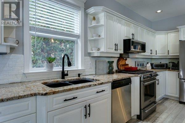 Property at 432 Providence Avenue image 5