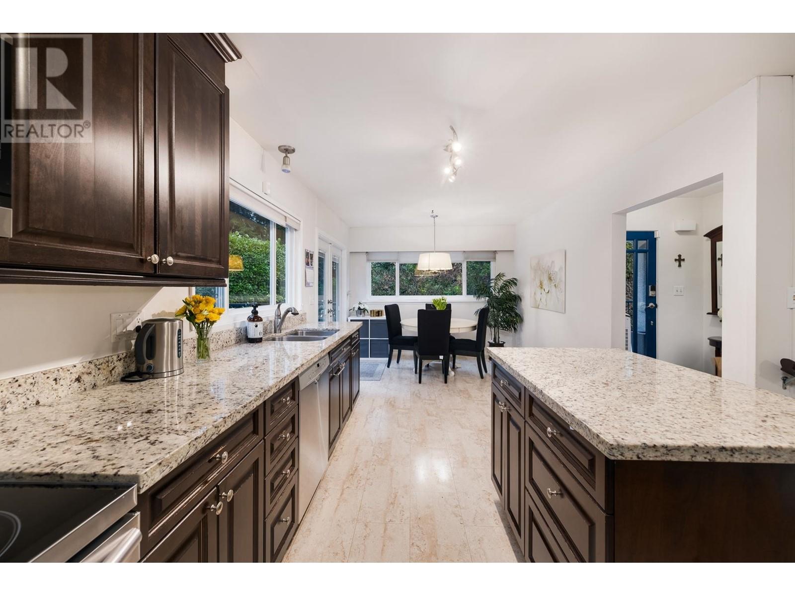 4233 Capilano Road, North Vancouver, British Columbia  V7R 4J6 - Photo 12 - R2969714