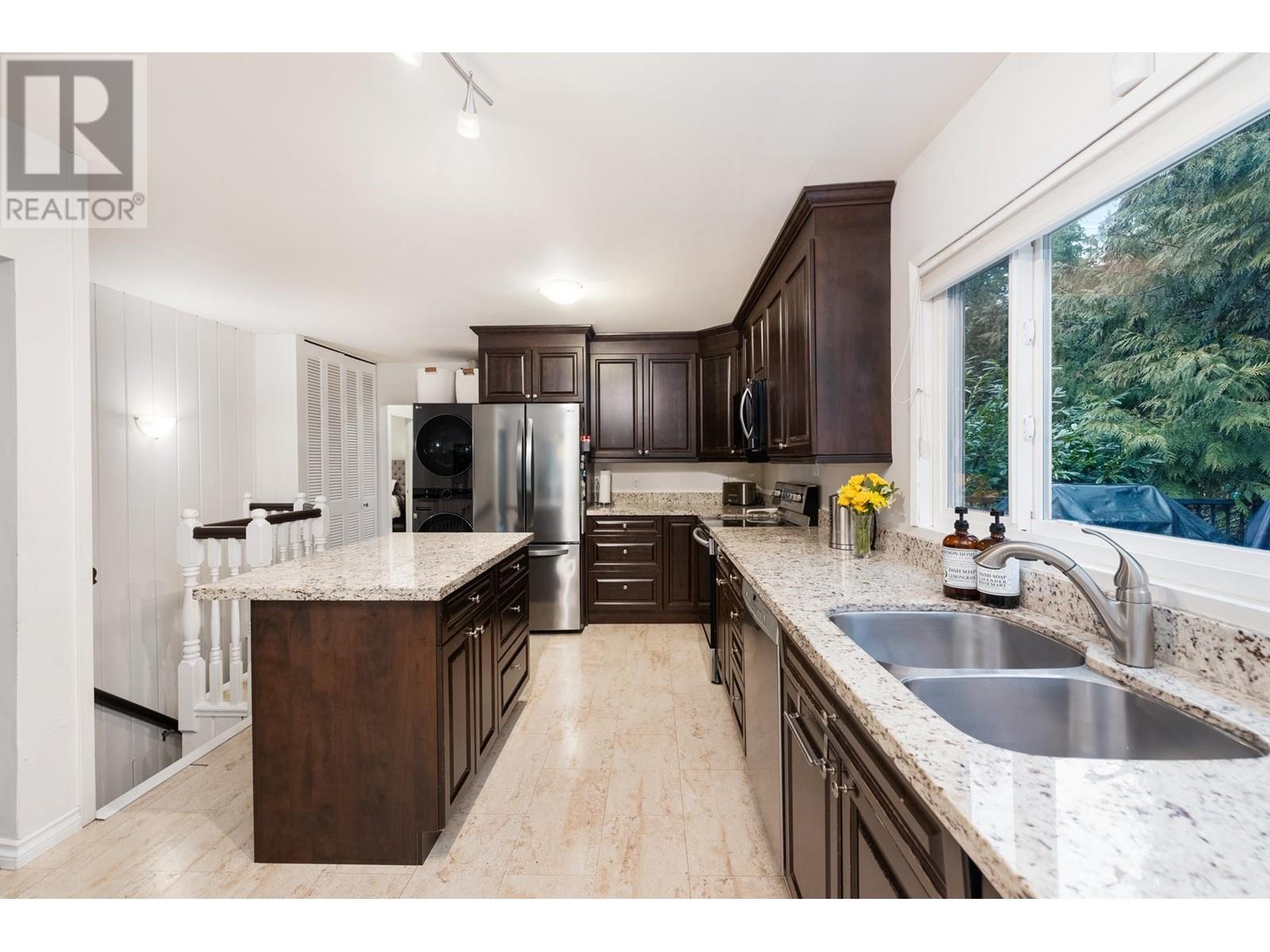 4233 Capilano Road, North Vancouver, British Columbia  V7R 4J6 - Photo 13 - R2969714