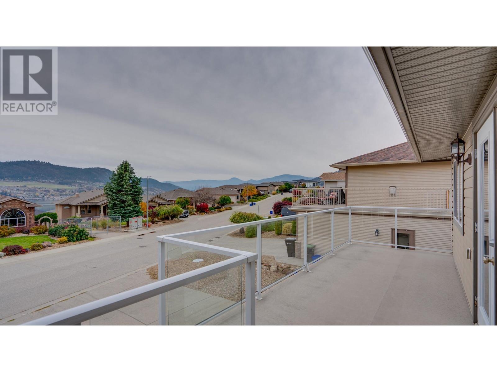 Property at 7104 Lakeridge Drive image 4